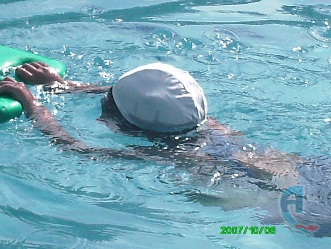 una vez nadando puedes aprender a snorkel y apnea
